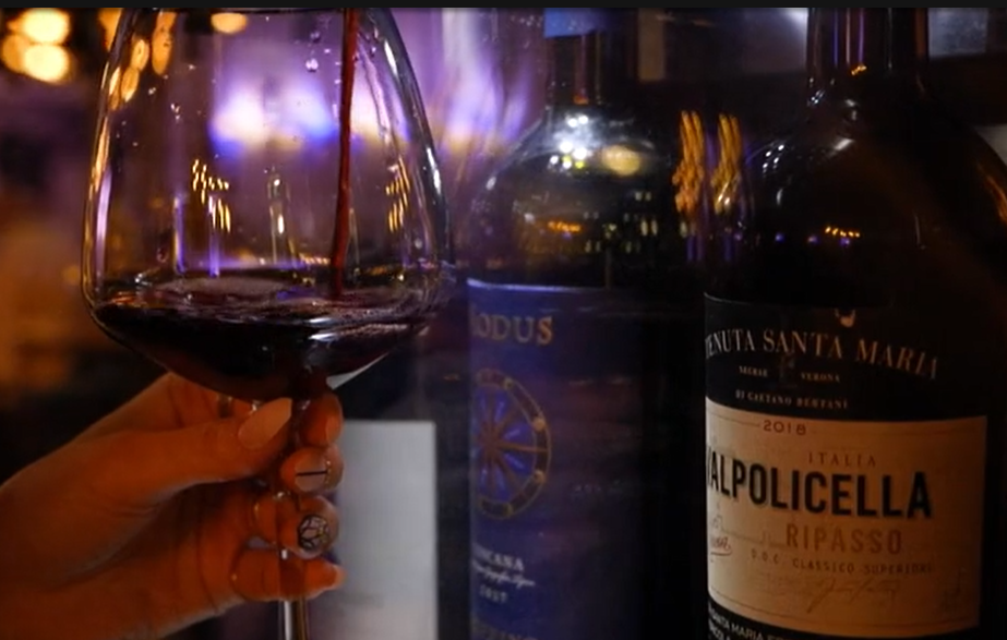 uncork wine bar